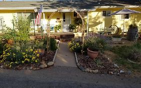 Yosemite Plaisance Bed&Breakfast